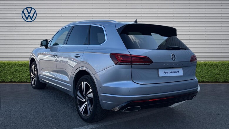 Volkswagen Touareg 3.0 V6 TDI 4Motion R-Line Tech 5dr Tip Auto Diesel Estate
